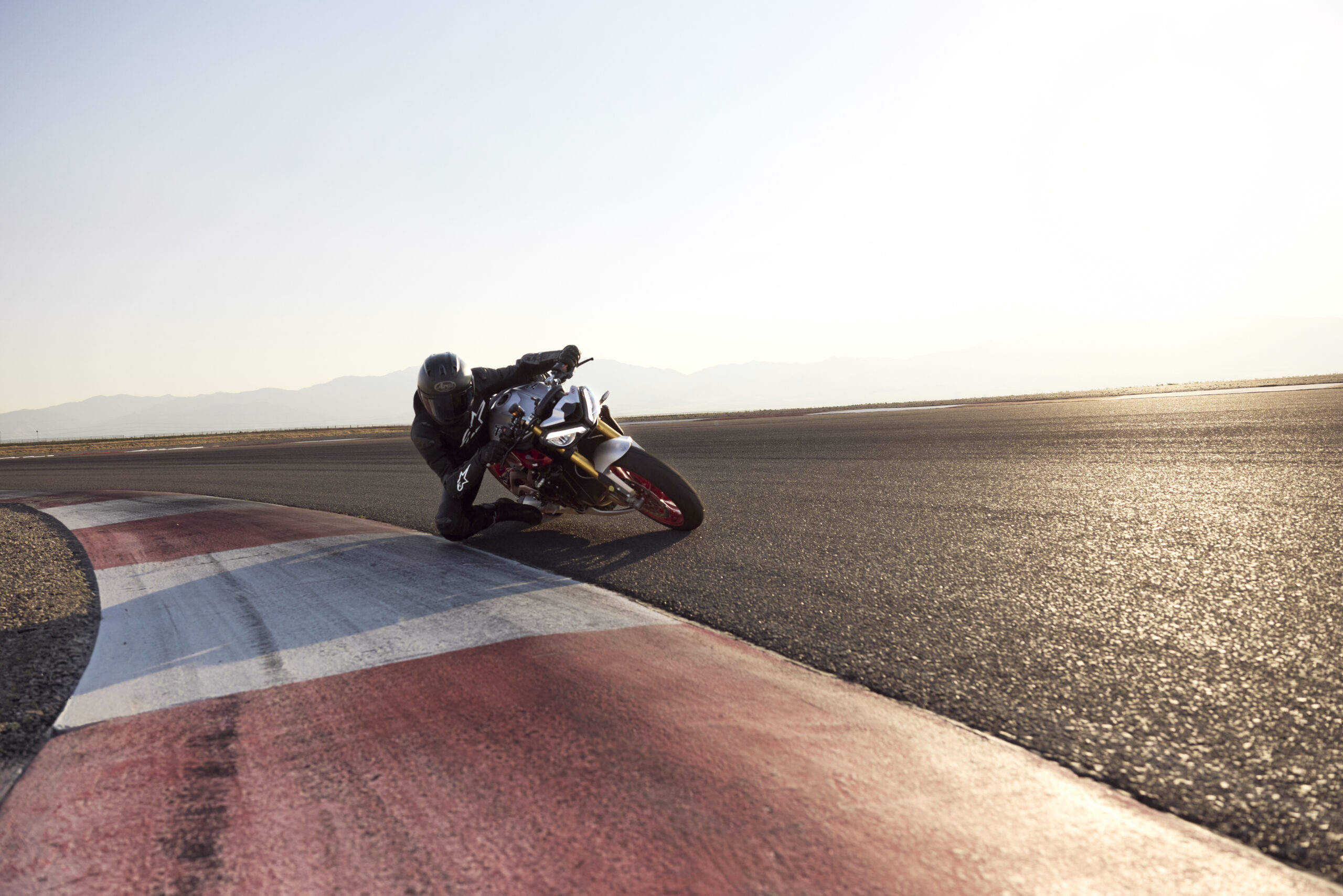 triumph-street-triple-765-rx-my26-1684-jp-scaled Home