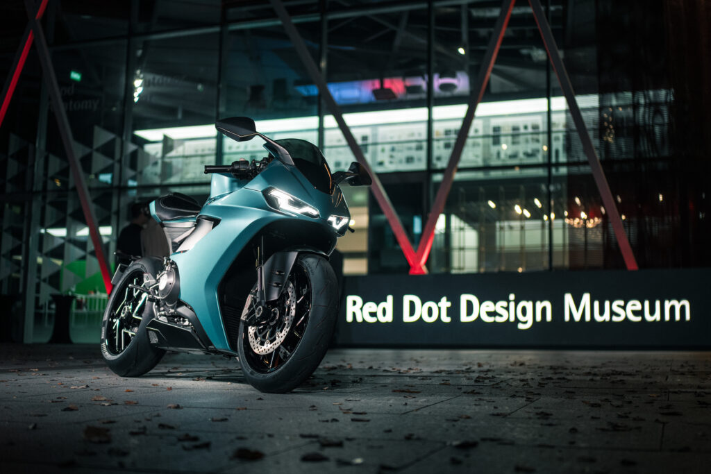 Norton Manx R conquista il Red Dot: Best of the Best 2026