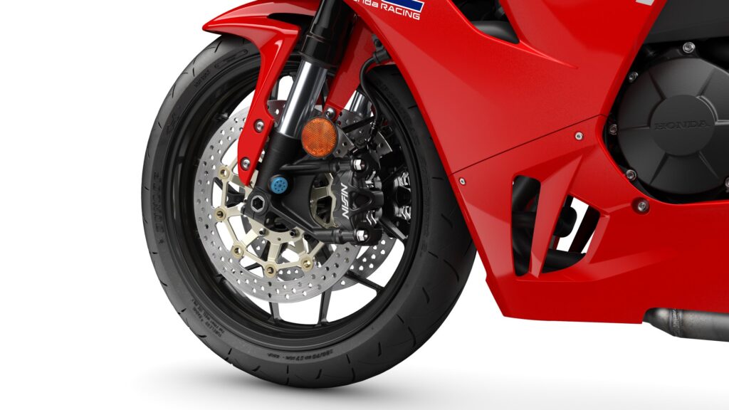honda-cbr600rr-2027-freni-nissin-1024x576 Honda CBR600RR 2027: freni Fireblade, ABS da pista e TFT da 5 pollici per la Seicento