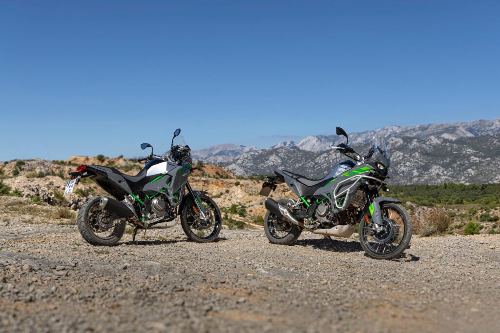 kawasaki-kle650-2027-gamma-1024x683 Kawasaki KLE650 2027: la media adventure da 70 CV arriva a 8.290 euro